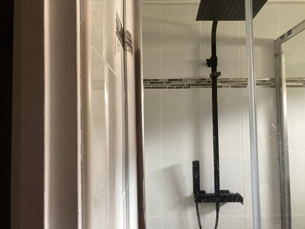 Location Chambre Avec Salle De Bain Et Partie Commune Sea View & Mountain View Renting 1 Of 3 Bedrooms With Shared Common Space 3 Bdrm Apt Not 1 Bdrm Plus Clime Ou Ac Bastia (Corsica) Exterior foto
