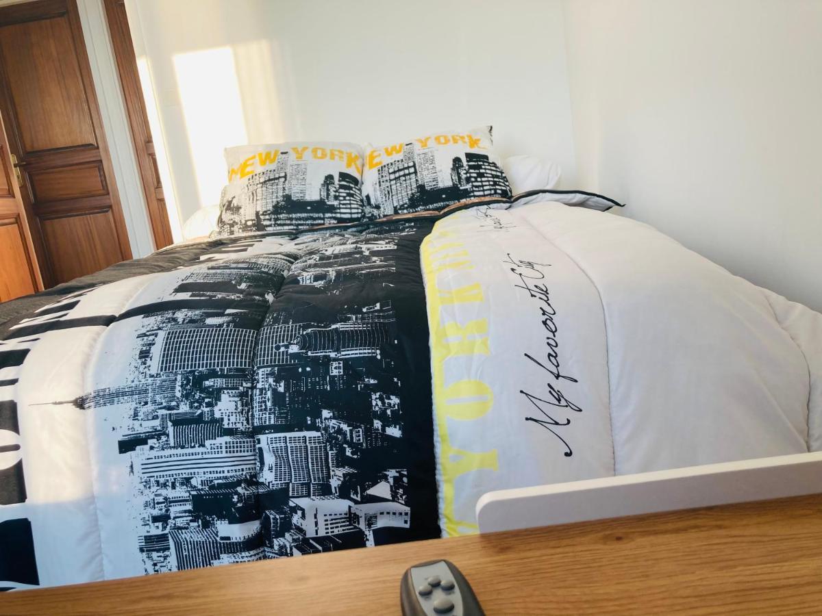 Location Chambre Avec Salle De Bain Et Partie Commune Sea View & Mountain View Renting 1 Of 3 Bedrooms With Shared Common Space 3 Bdrm Apt Not 1 Bdrm Plus Clime Ou Ac Bastia (Corsica) Exterior foto